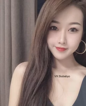 清纯模特小姐姐刚下海，请小哥哥们多多指教